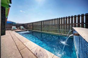 Near the Beach, Private Pool w Free Heat, Firepit Laid Back Lime by AvantStay